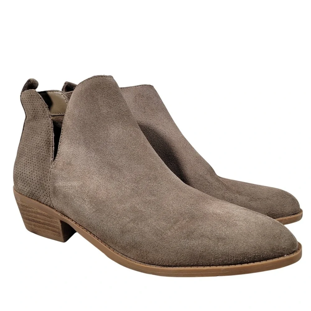 Steve Madden Suede Ankle Booties Taupe‎ V Cut Out Perforated Heel Shoes 9 NEW